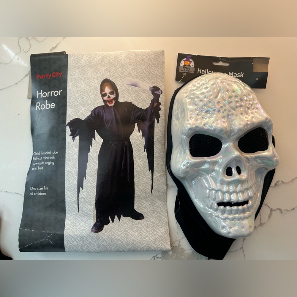 Horror Hooded Robe & Mask Costume , One Sized , Black & white